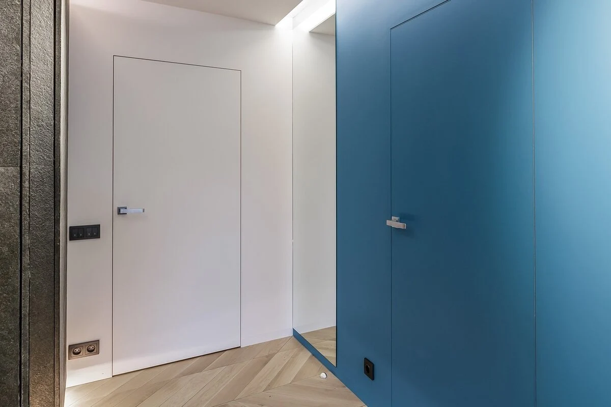 На каком этапе ставят скрытые двери