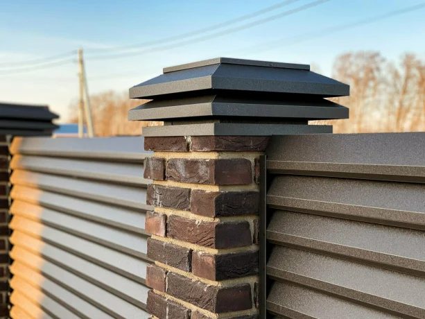 Забор жалюзи: современное решение для ограждения территории