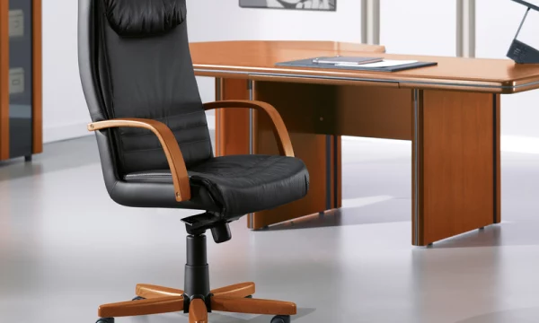 Кресла руководителя, в офис, в дом. Советы по выбору.