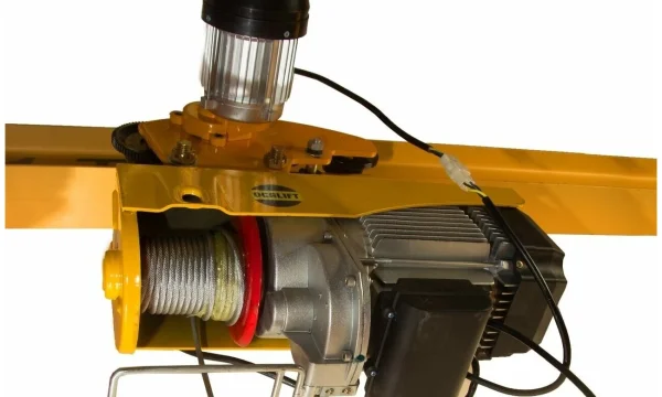 Электротали 220В: компактные решения для подъема грузов