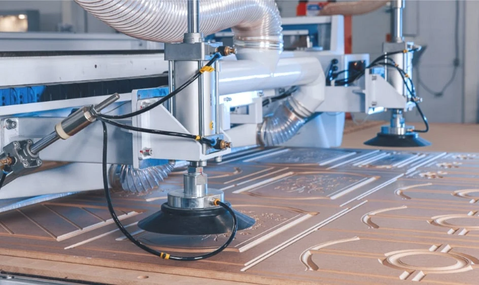 Фрезерные станки по дереву: от ручных моделей до ЧПУ Фрезерные станки по дереву: от ручных моделей до ЧПУ