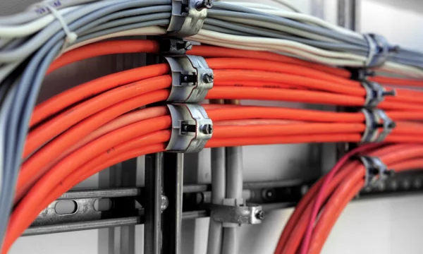 Прокладка кабелей электроснабжения в зданиях
