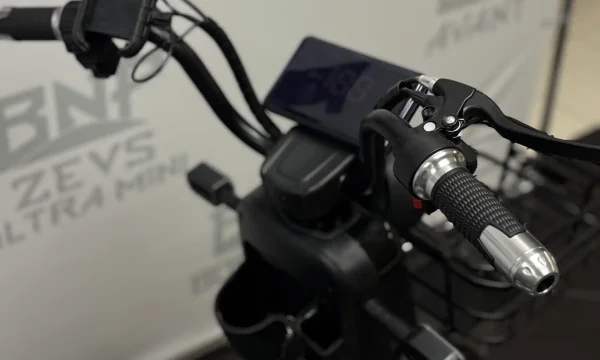 Скутер Электрический BNP Pixel 3