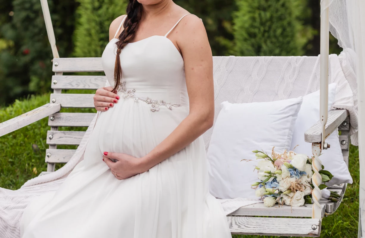 Как выбрать свадебное платье, подчеркивающее красоту беременности - практические советы