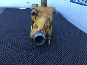 б/у корпус термостата для двигателя caterpillar c7 0