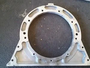 проверка корпуса заднего главного уплотнителя cat c12 3