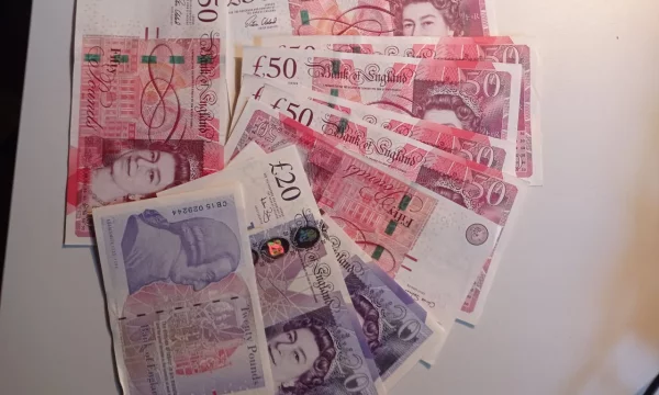 Куплю, обмен старые Швейцарские франки, бумажные английские фунты стерлингов и др 1