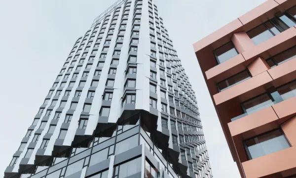 Драмы, ужасы и не только: распределили &laquo;оскары&raquo; на рынке новостроек по итогам 2025 года