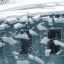 Взыскание ущерба при падении снега и льда с крыши в Красноярске
