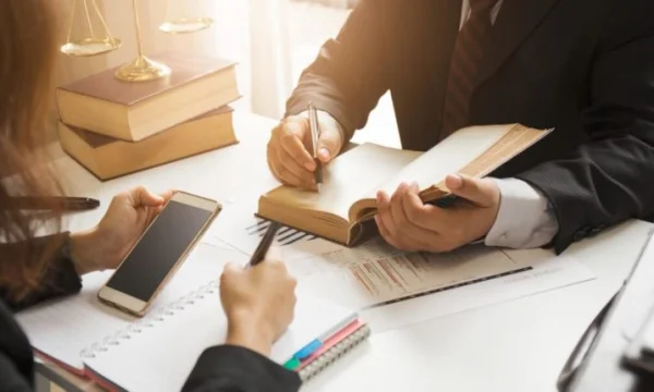 Юридическое сопровождение и аутсорсинг юриста в Санкт-Петербурге 0