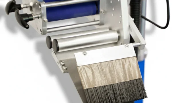 Автоматическая этикетировочная машина ЭМ04.00 1