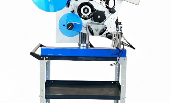 Автоматическая этикетировочная машина ЭМ04.00 2