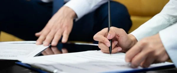 Сопровождение сделок купли-продажи между юридическими лицами в Москве 0