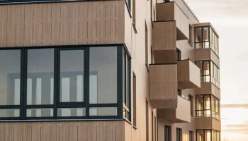 BN Group укрепила позиции лидера деревянного домостроения на форуме «Малоэтажная Россия 2025»