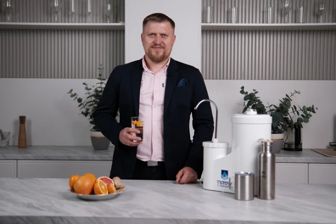 Виктор Кордюков &mdash; руководитель ПВВК рассказывает как технологии Приготовления Воды Высокого Качества помогают защитить организм от скрытых загрязнений городской воды