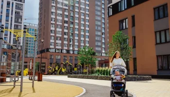 Более двух тысяч малышей родилось в Академическом в 2025 году