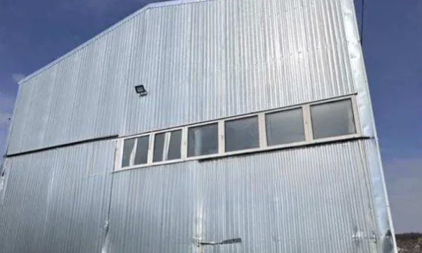 Продается участок 4 ГА с ангарами и коммуникациями в Белгороде 0