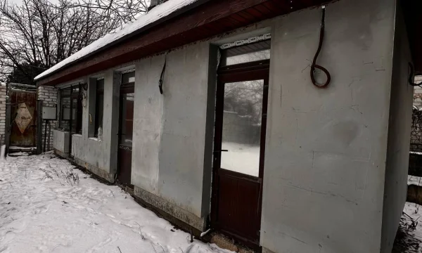 Продаётся новый 2-этажный дом, 550 м&sup2;, участок 10 соток Луганск 3