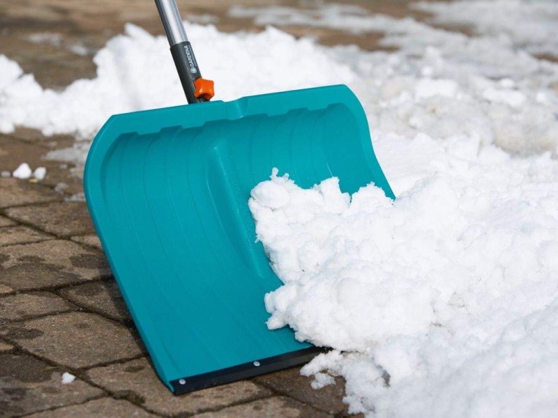 Основные виды снегоуборочных лопат